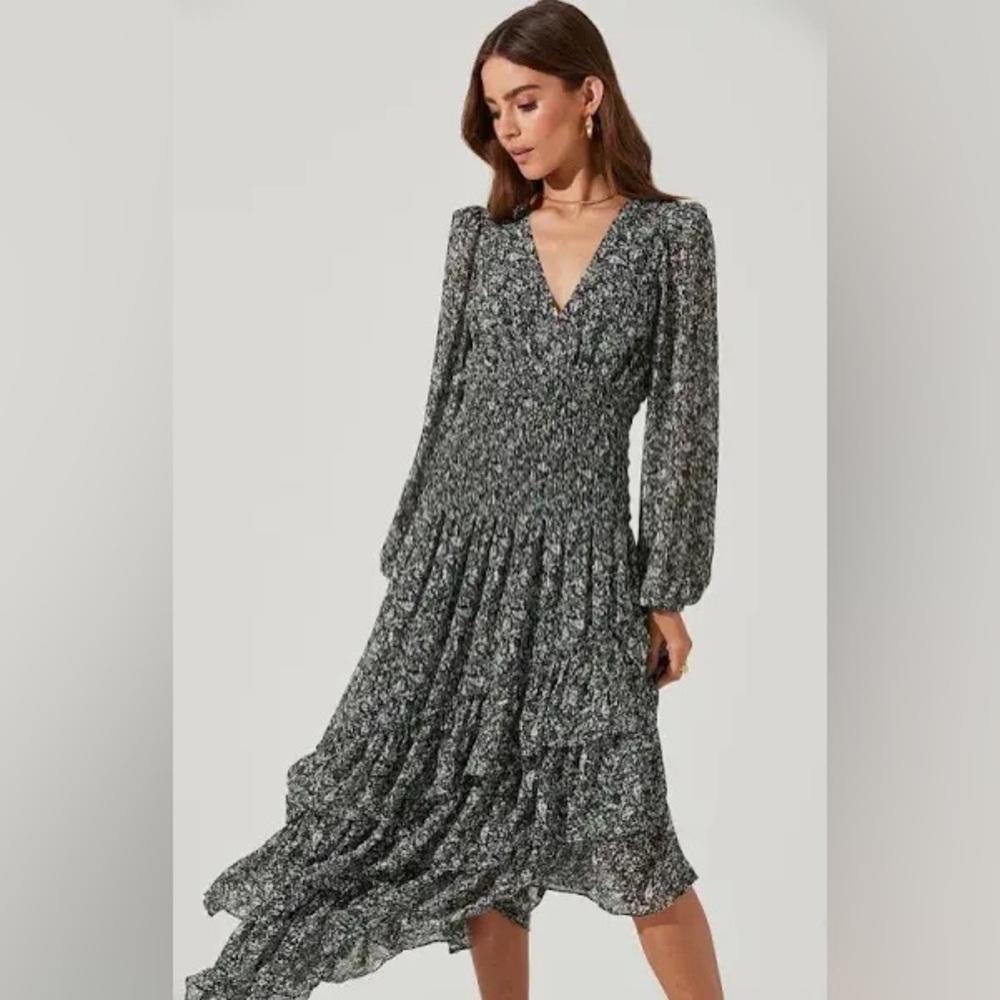 ASTR the Label Asymmetric Ruffle Long Sleeve Midi Dress size medium